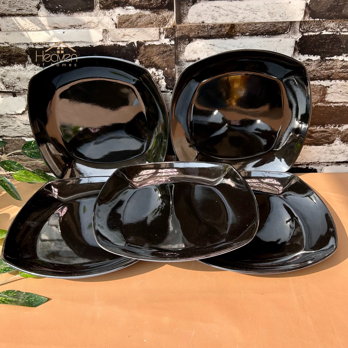 Melamine 28 Pieces Dinner Set Double-Glaze– Stain-Proof, Heavyweight, Durable Design Dinner Set Solid Black