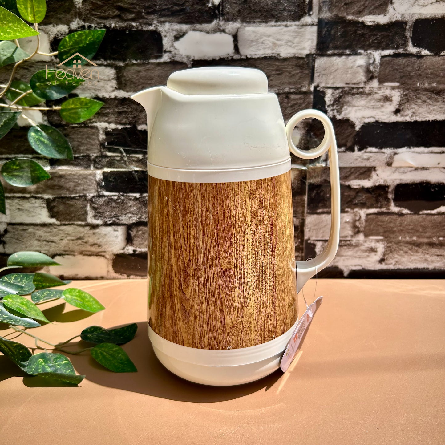 Hot And Cool Vacuum Flask Thermos Pure Food Grade Plastic Body With Double Refill 1 Litre