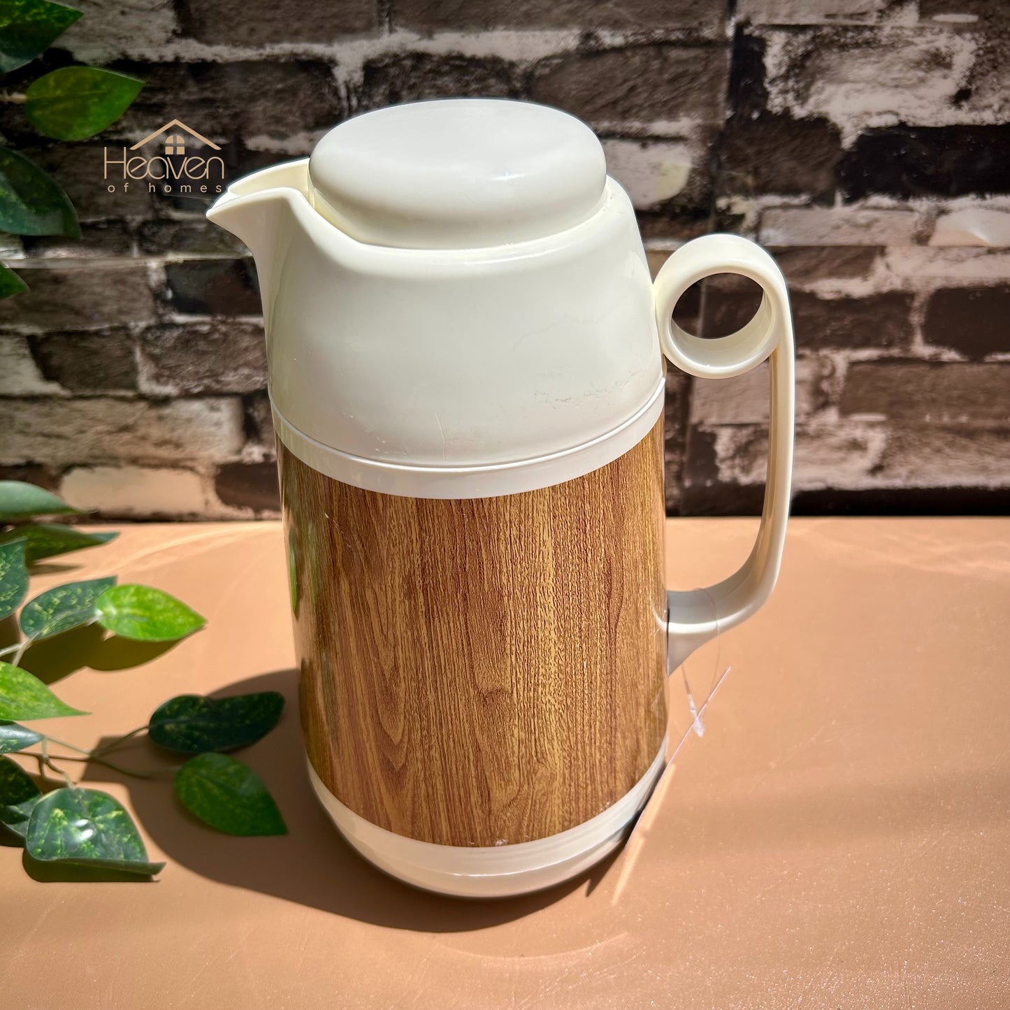 Hot And Cool Vacuum Flask Thermos Pure Food Grade Plastic Body With Double Refill 1 Litre