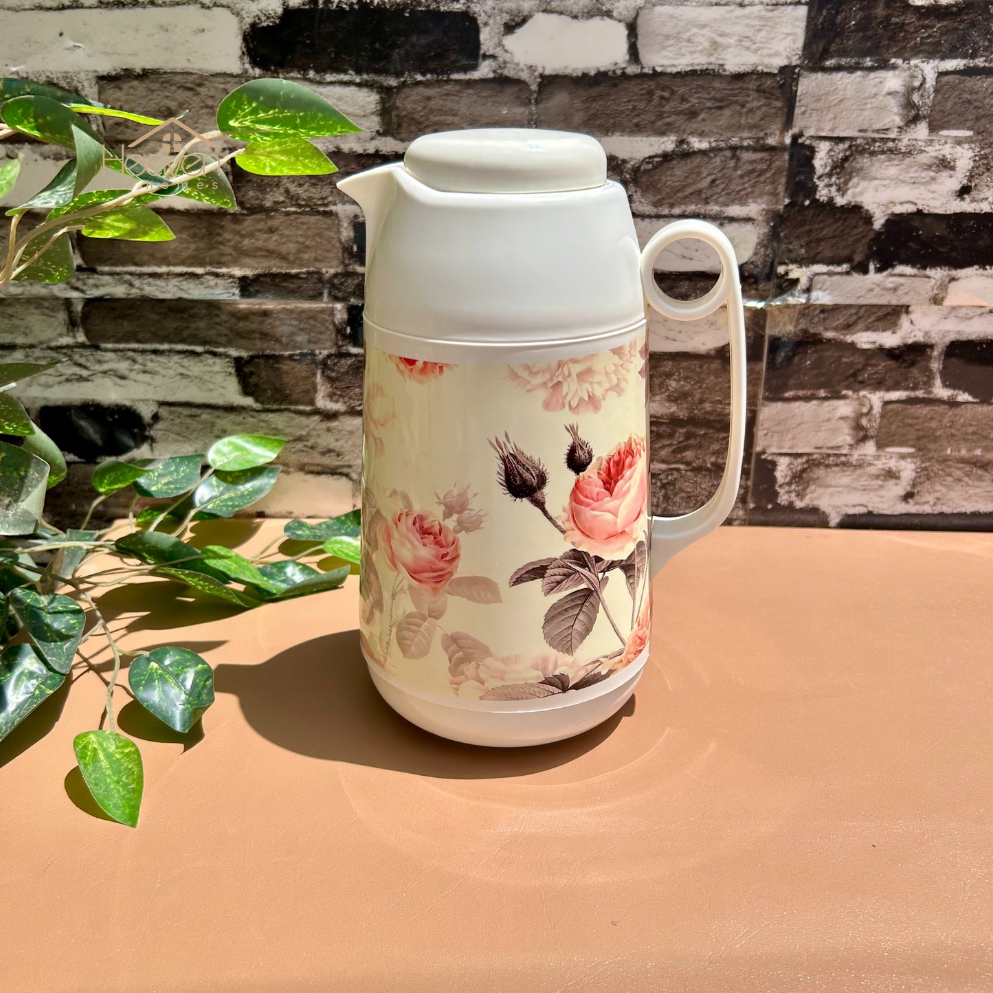 Hot And Cool Vacuum Flask Thermos Pure Food Grade Plastic Body With Double Refill 1 Litre - Heaven of homes - Sale Pakistan