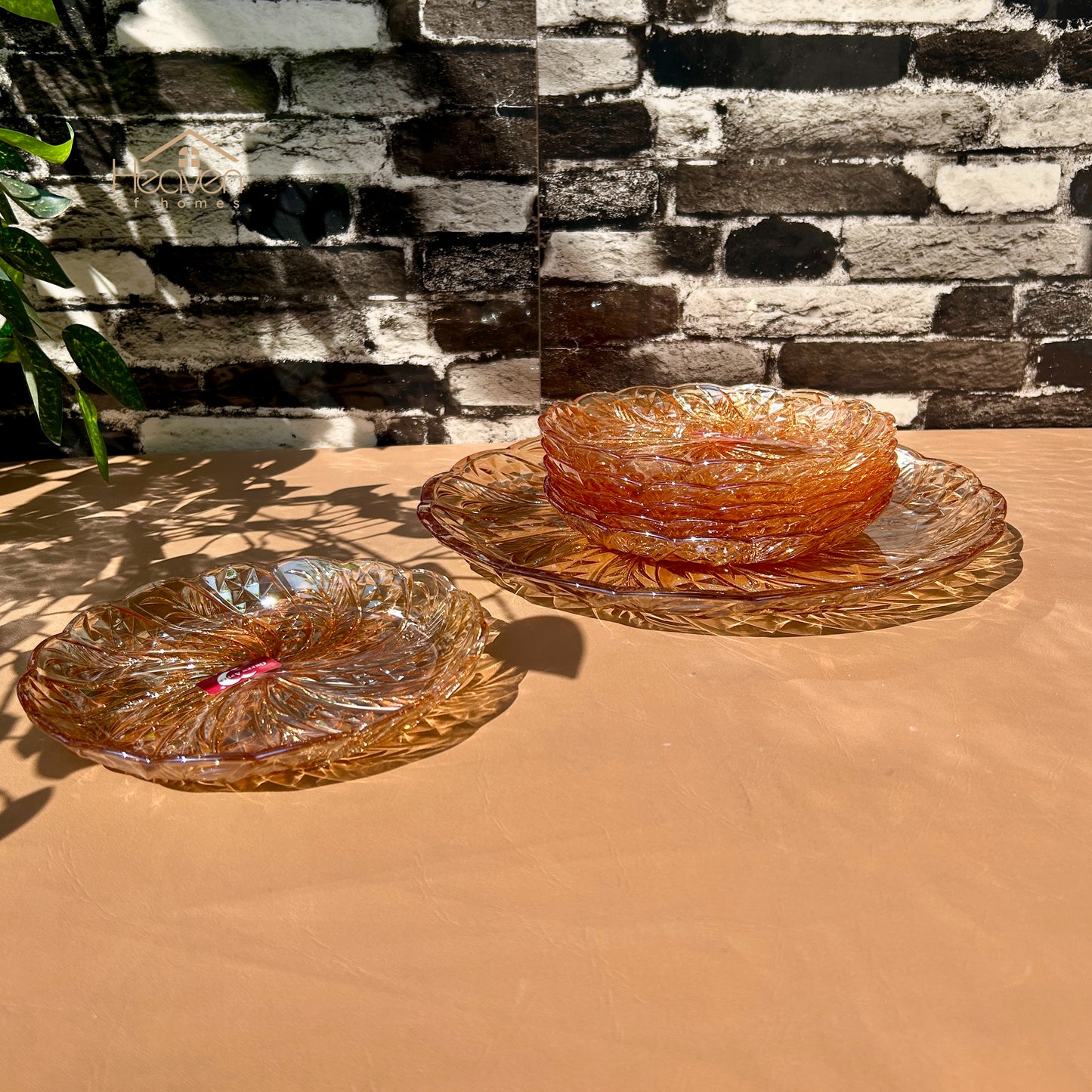 Deli® Premium Gold 7-Piece Glass Cake Set – 1 Large Plate & 6 Quarter Plates for Snacking & Serving