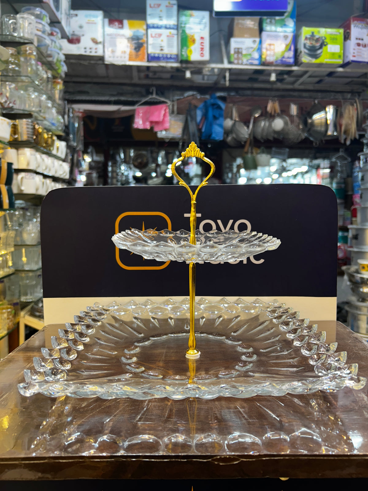 New Arrival Imperial Glass Crystal Pastry Stand With Metallic Rod 2 Tier Cake Stand Gift Item Glass Material Classy