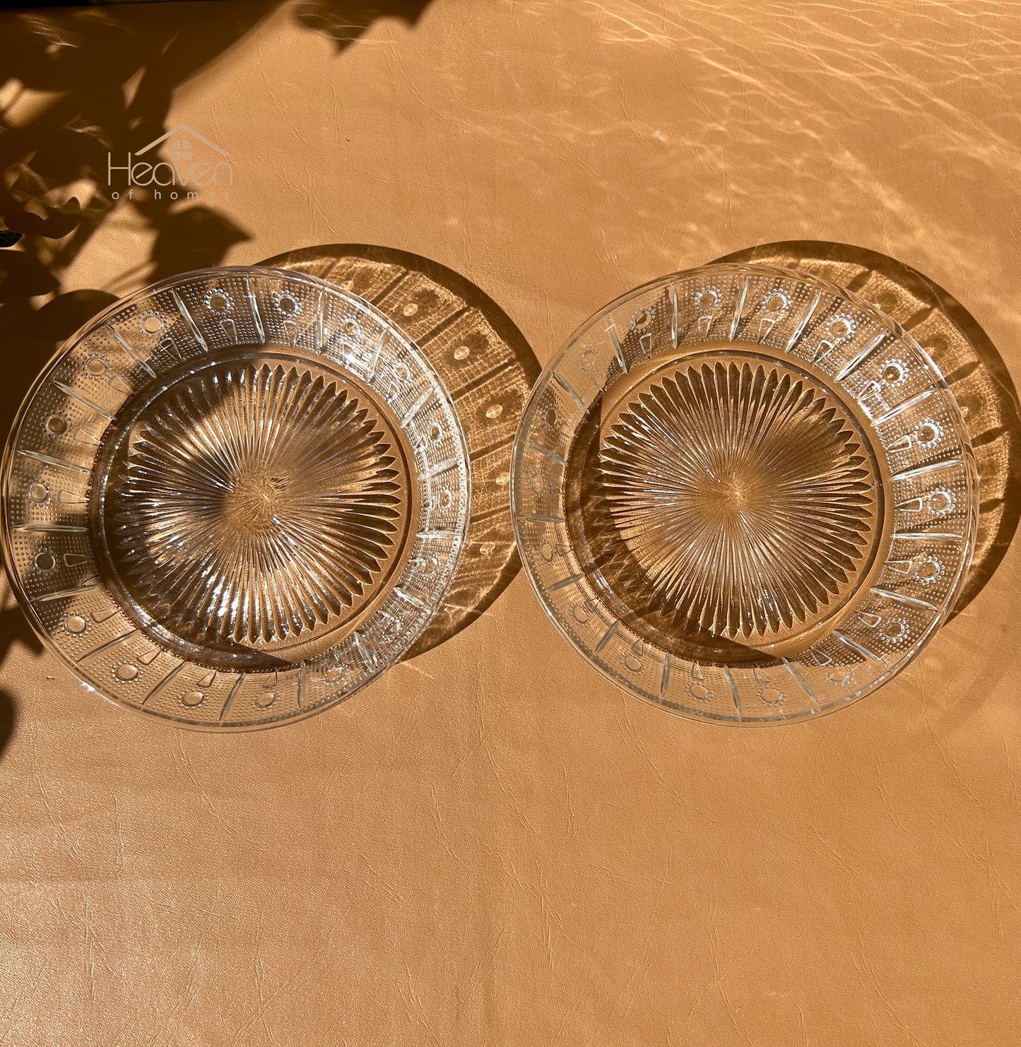 Heaven® 2-Piece Transparent Glass Plate Set – 9-Inch Elegant Tableware