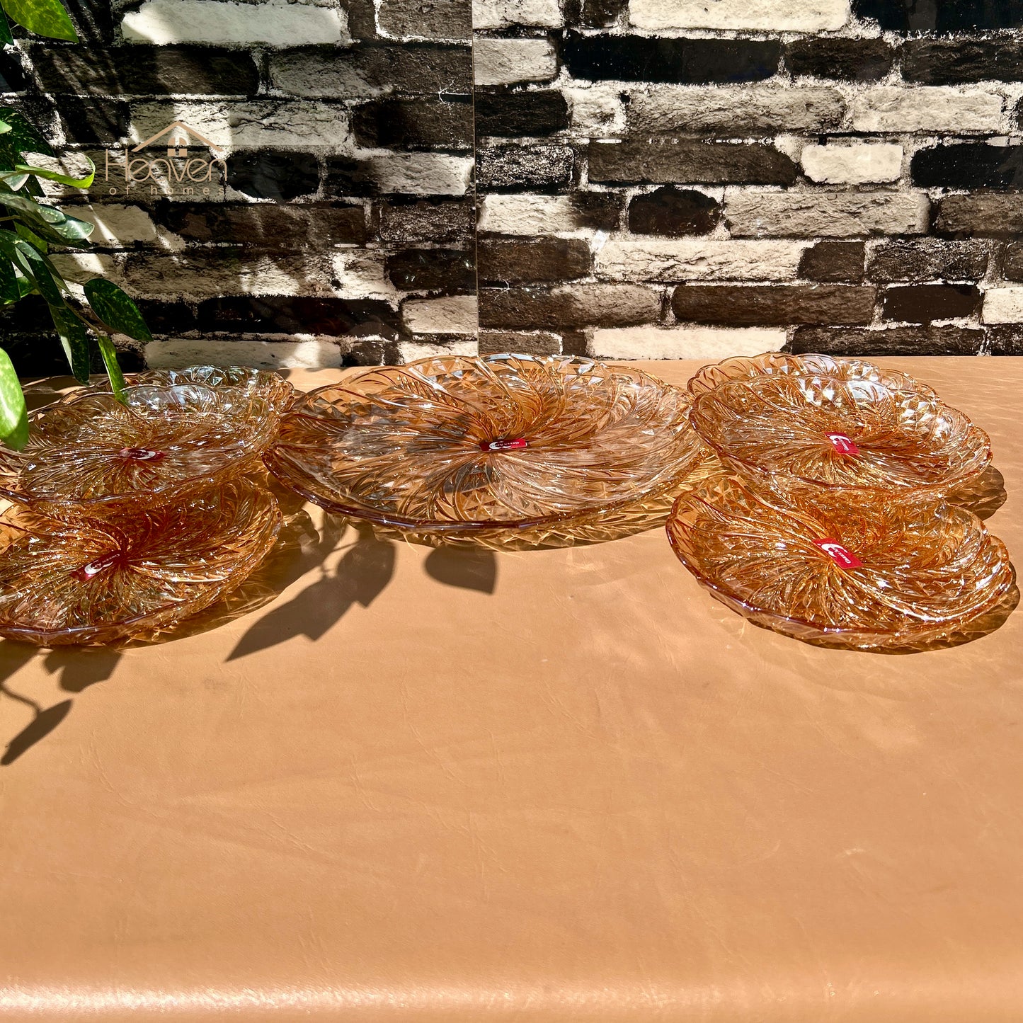 Deli® Premium Gold 7-Piece Glass Cake Set – 1 Large Plate & 6 Quarter Plates for Snacking & Serving