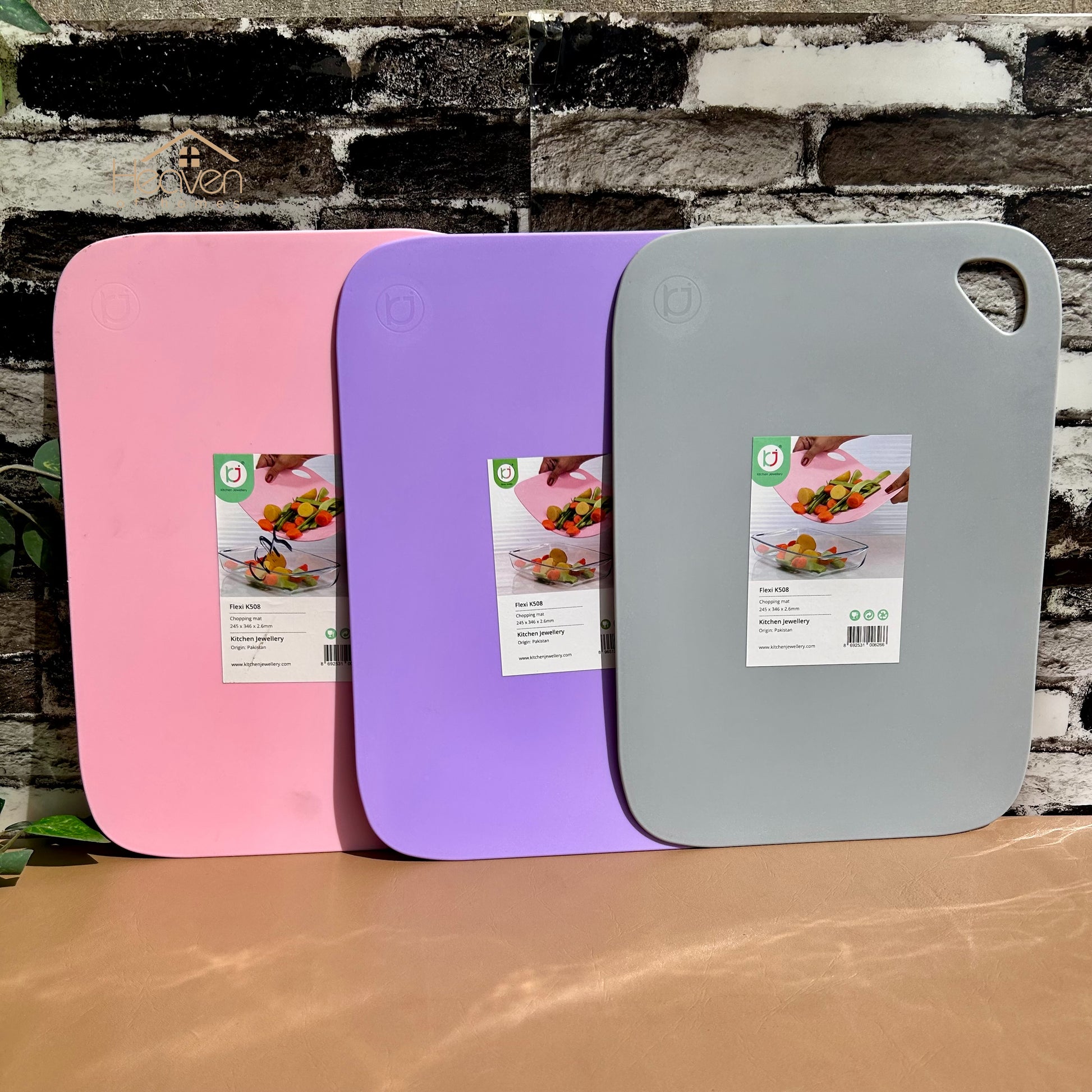 Silicone Cutting Mat – Flexible, Non-Slip Chopping Board for Vegetables, Fruits & Meat | Food-Grade Kitchen Tool - Heaven of homes - Sale Pakistan