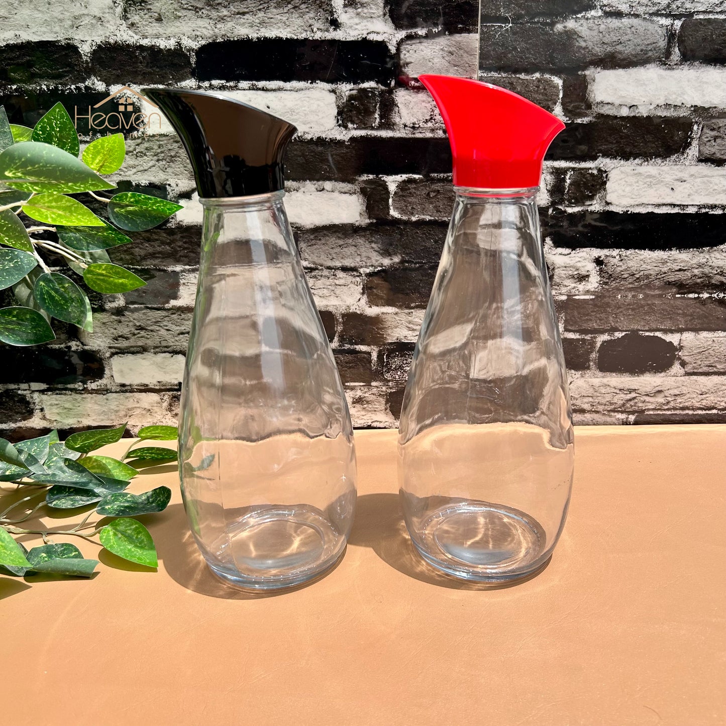 Heaven® Modern Glass Pitcher – Stylish Carafe with Lid Set of 2 Bottles Red & Black - Heaven of homes - Sale Pakistan