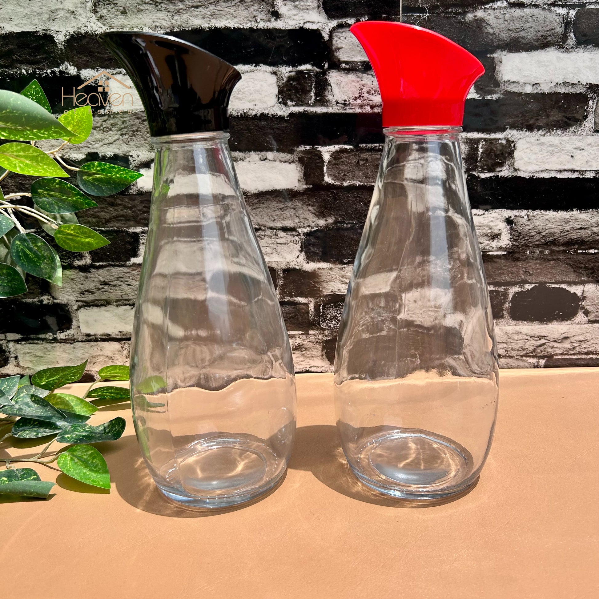Heaven® Modern Glass Pitcher – Stylish Carafe with Lid Set of 2 Bottles Red & Black - Heaven of homes - Sale Pakistan