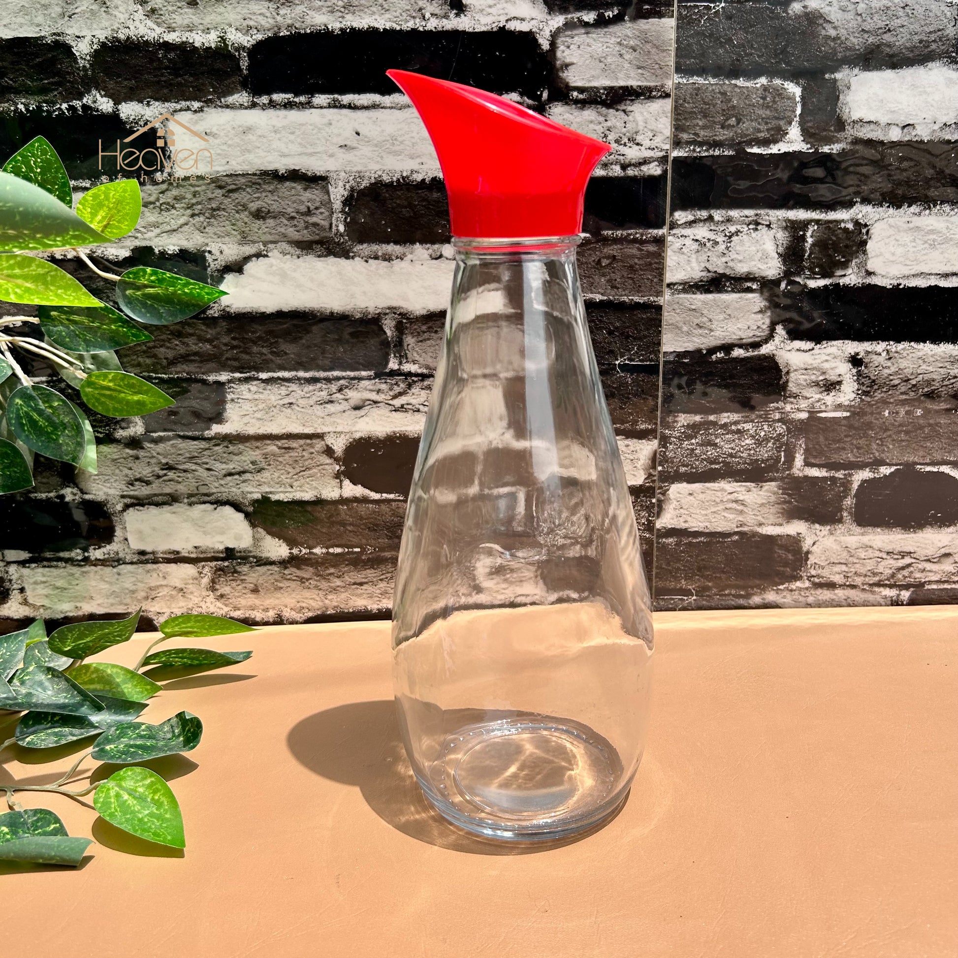 Heaven® Modern Glass Pitcher – Stylish Carafe with Lid Set of 2 Bottles Red & Black - Heaven of homes - Sale Pakistan