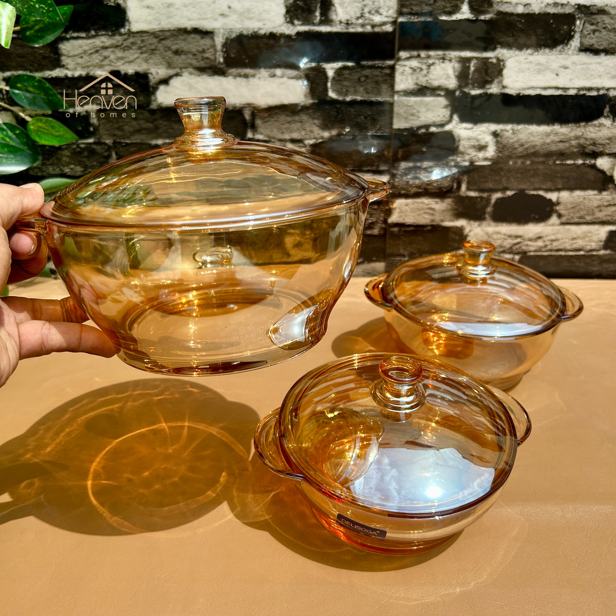 Delisoga® 3-Piece Golden Round Tempered Glass Bakeware Bowl Set with Lids Food Storage Containers