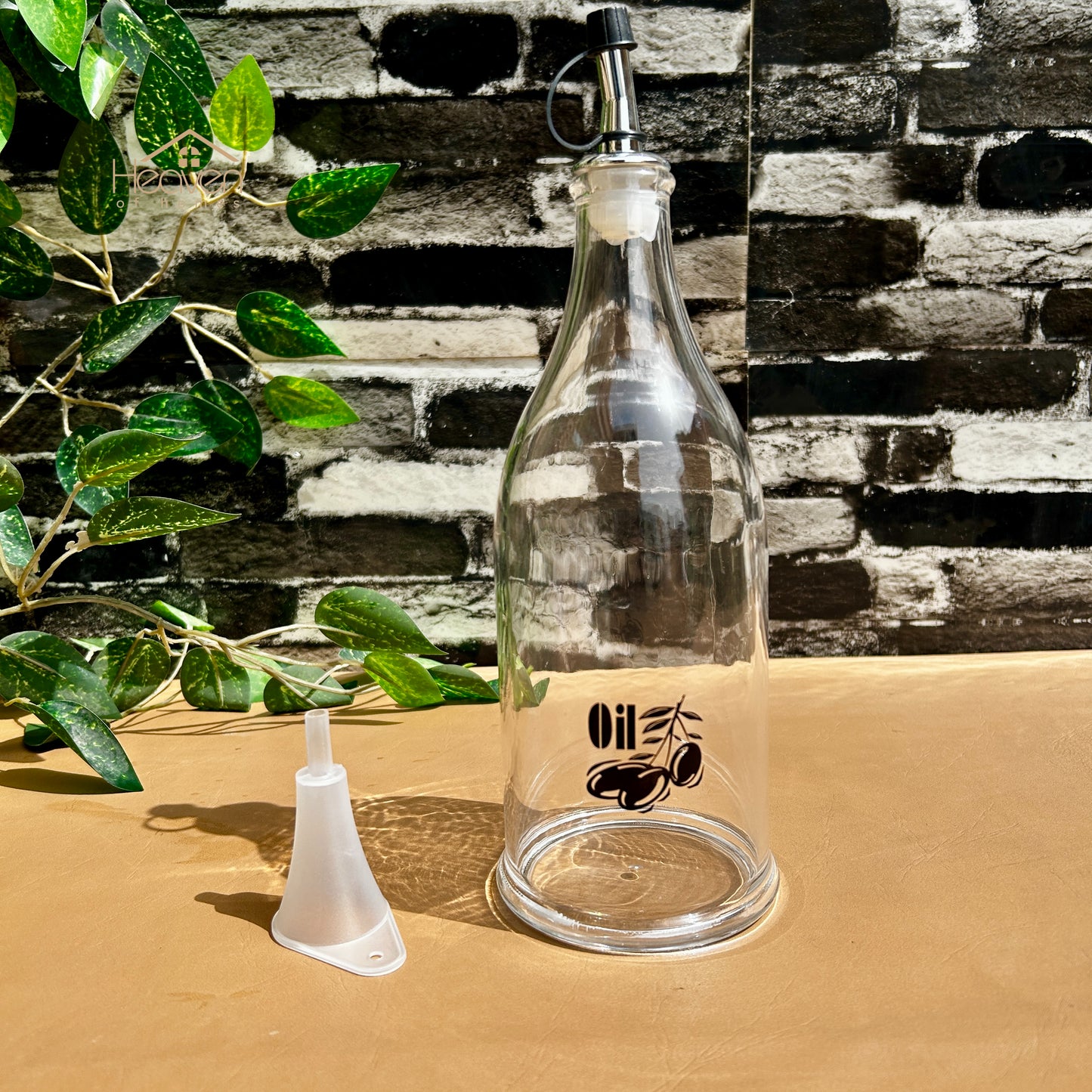 Heaven® Acrylic Oil Bottle 800ml – Reusable Cooking Oil Dispenser with Pourer