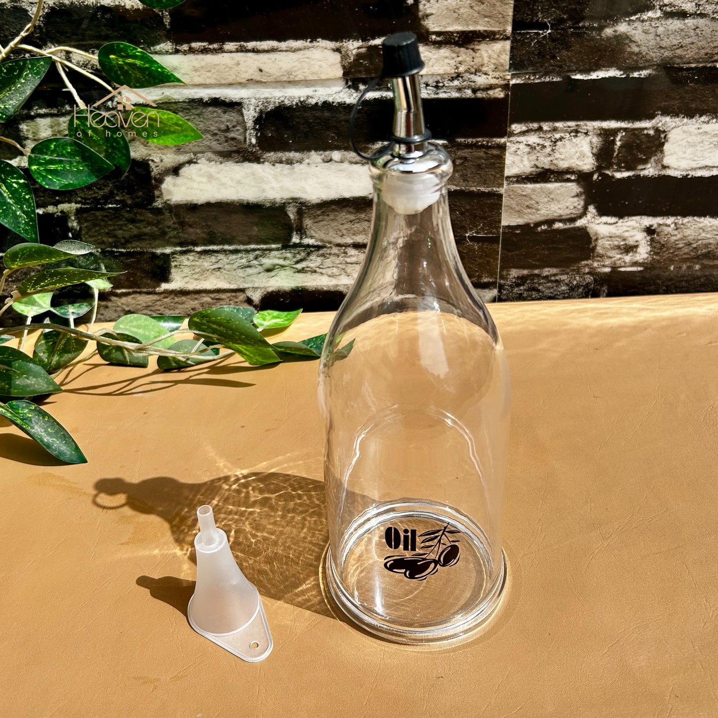 Heaven® Acrylic Oil Bottle 800ml – Reusable Cooking Oil Dispenser with Pourer