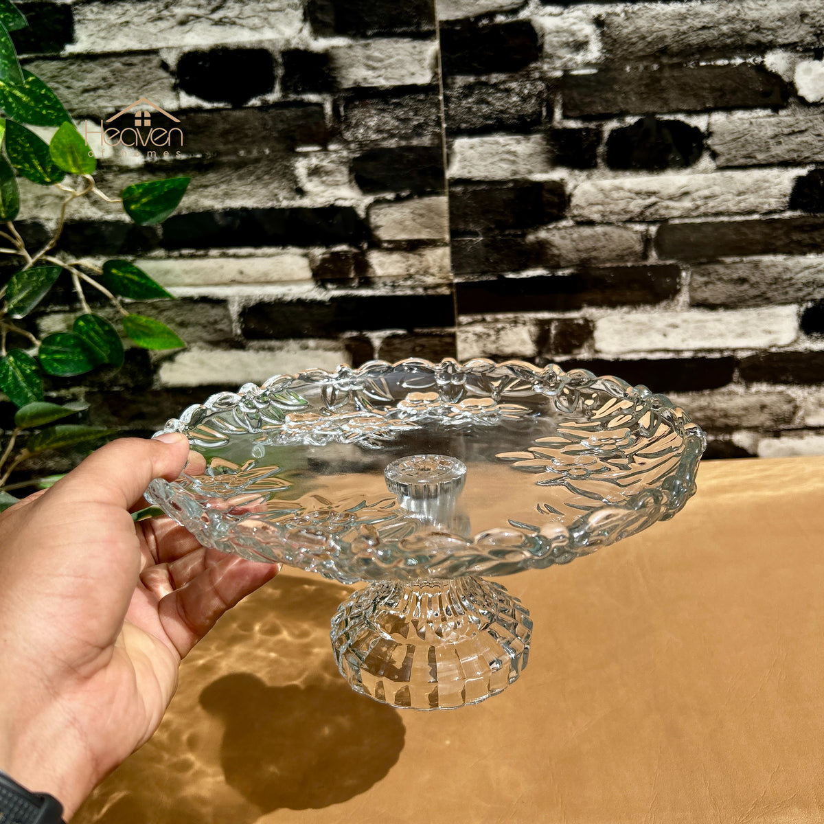 Heaven Glass Cake Stand – 9.5 Inches | Elegant & Durable Display for Cakes