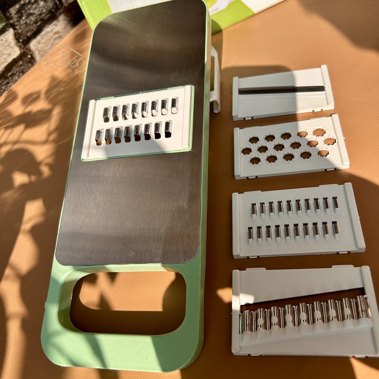 Heaven® Salad Cutter with Easy Grip – Quick Veggie & Fruit Slicing and Grating