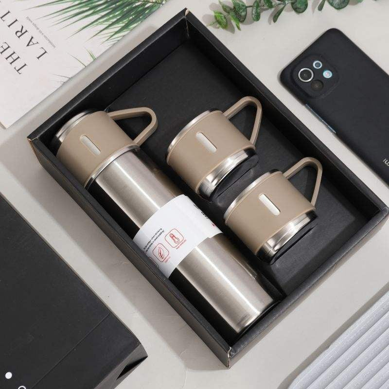 Double-Wall Stainless Steel Vacuum Thermos Flask with Handle and Insulated Lid Set With 2 Stainless Steel Cups for Hot and Cold Beverages 500 ML - Heaven of homes