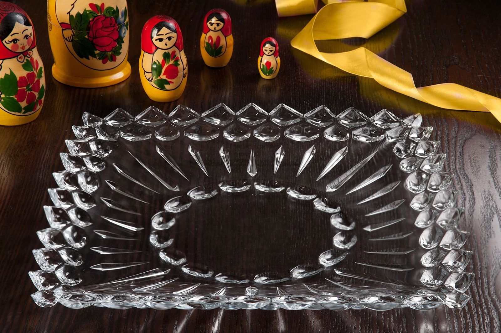 Diplomat Glass Serving Dish 12 Inches Imported - Heaven of homes